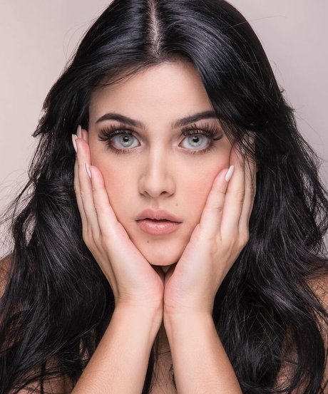 Paola Migliorini model perfect images