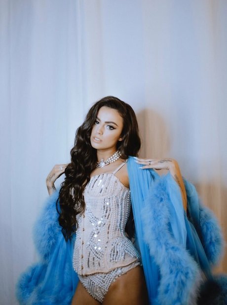 Cher Lloyd pornstar hd pic
