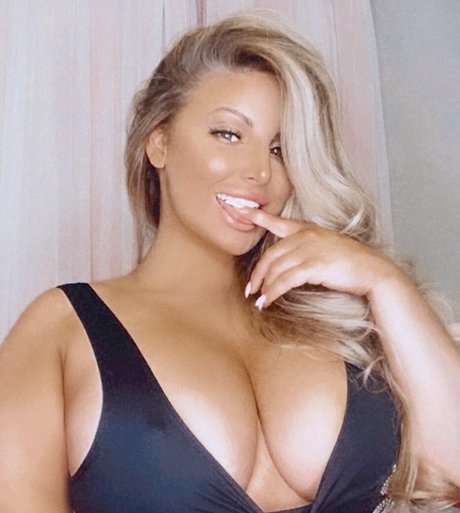 ashalexiss nice actress pic