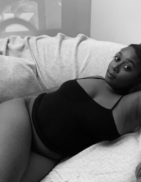 seannababe beautiful actress picture