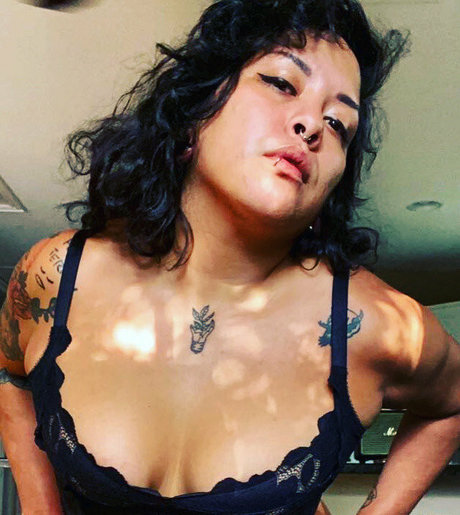 mirari mata sexy actress pic