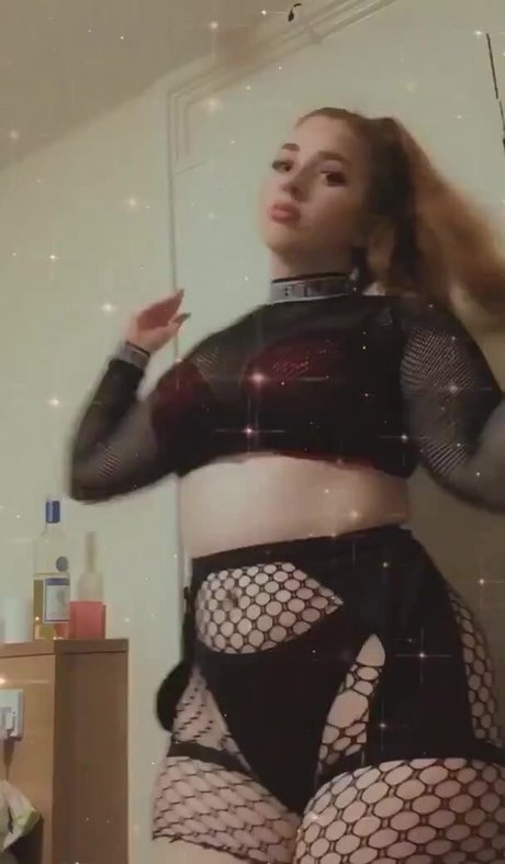 Strawberrrrycake model xxx images