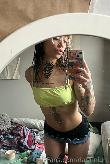 data night hot star photos