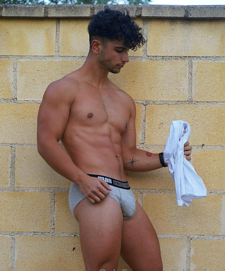 exoticboyfree actress photo