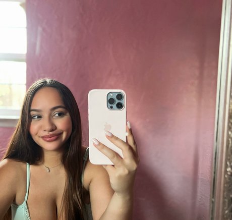 Ellie Johnston star pornographic image