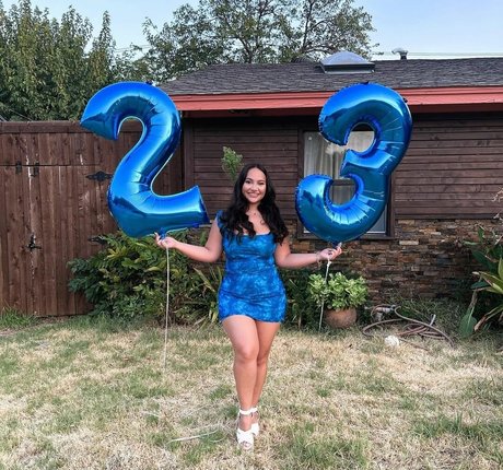 Ellie Johnston model nude images