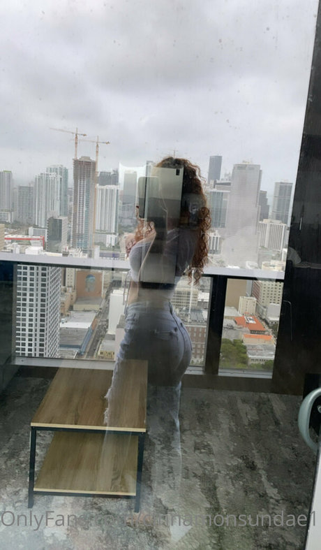 cinnamonsundae1 nude star photos