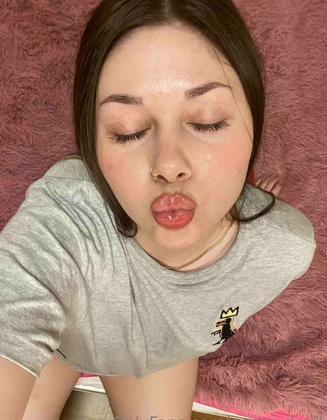 taste my nuts model xxx photo