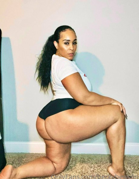 Beckkywylin model porn galleries