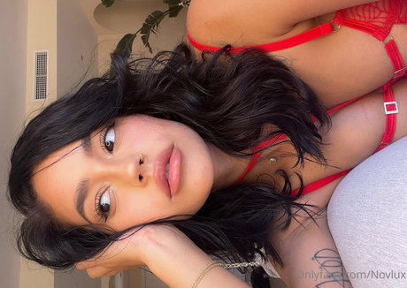 Novlux porn model image