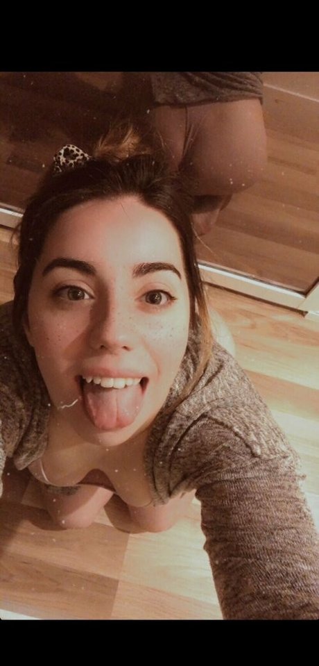 msannabananafree model adult image