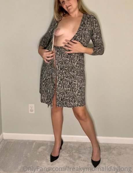 freakymomalldaylong top model pictures