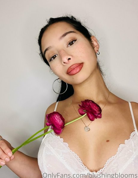 blushingblooms model pictures
