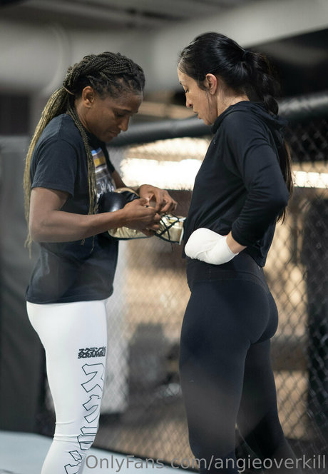 angieoverkill model pics