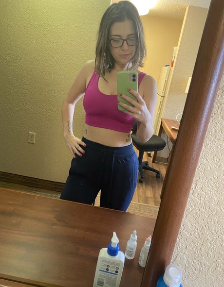 clever belle5 pornstar exclusive photos