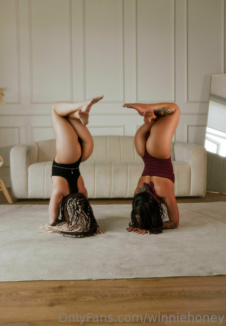 winniehoney naked pornstar gallery