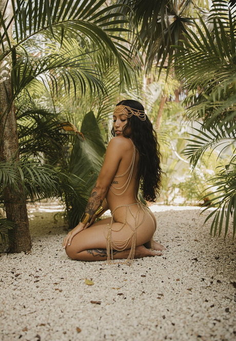 winniehoney sexy star pic