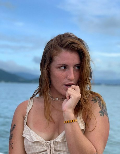 redheadom exclusive actress photo