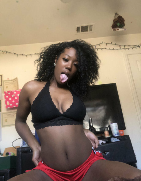 krazyyy4k free model photo