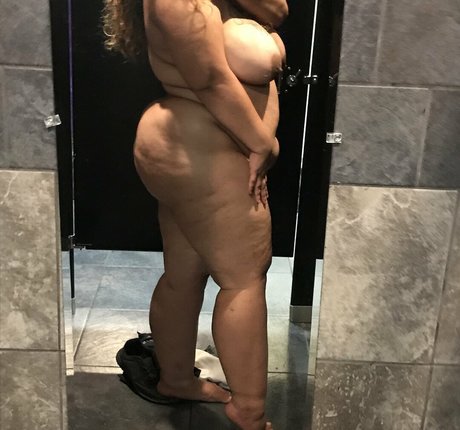 poundcake1908 xxx actress picture