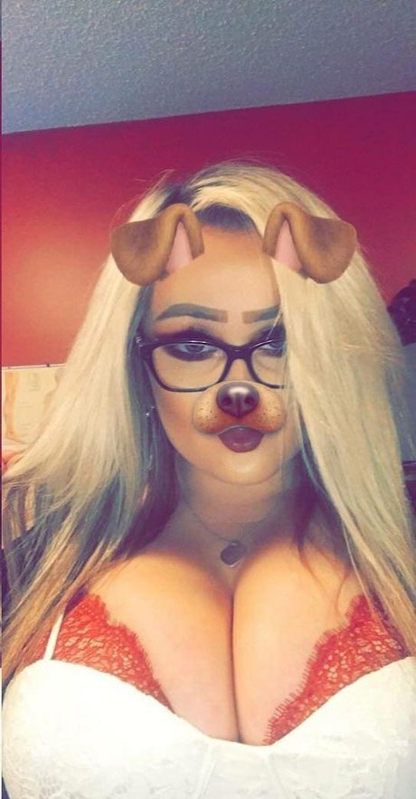 Lilly Alcorn free model image