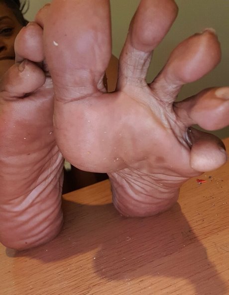 queencocoa erotic actress picture