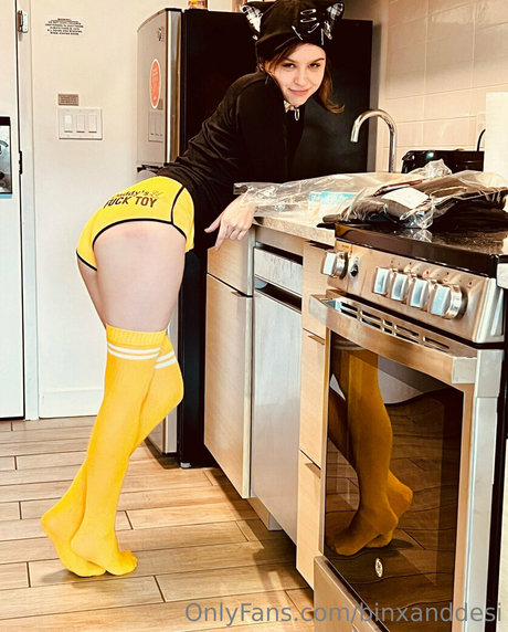 petite latina onlyfans free nude images