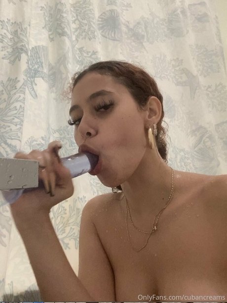 mollycreamss star free pictures