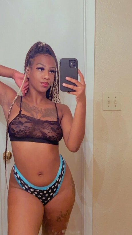 ms bitchlucky star nude picture