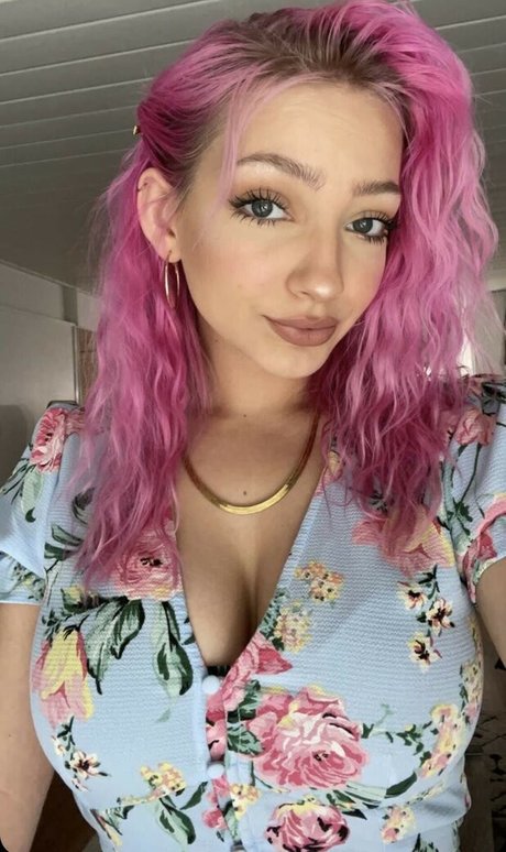 Hannah Rose Blair adult actress photo