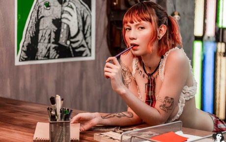 psylunar pornstar sexy galleries