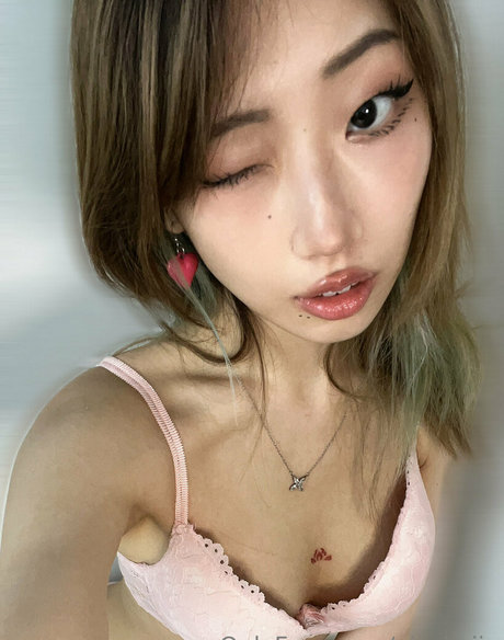 yinsdere model beautiful photos