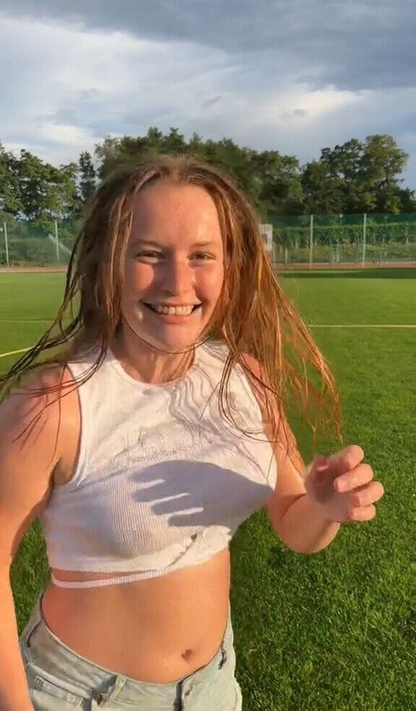 Kaja Mood pornstar free pics