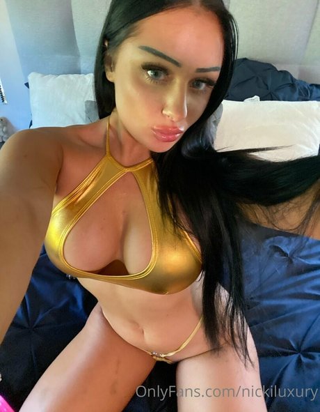 nickiluxury pornstar sexy photo
