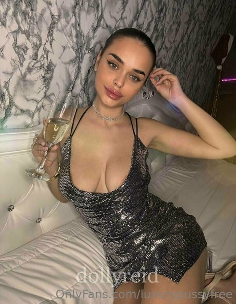 luxurypussyfree model hot pic