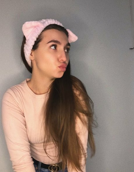 krisstile erotic actress images