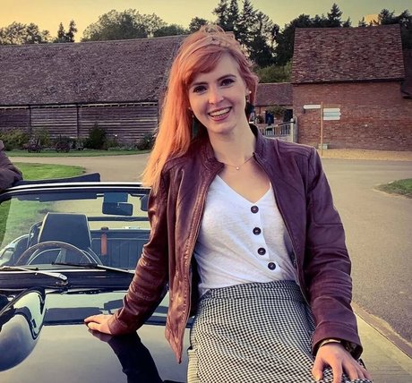 Izzie Balmer erotic star pics