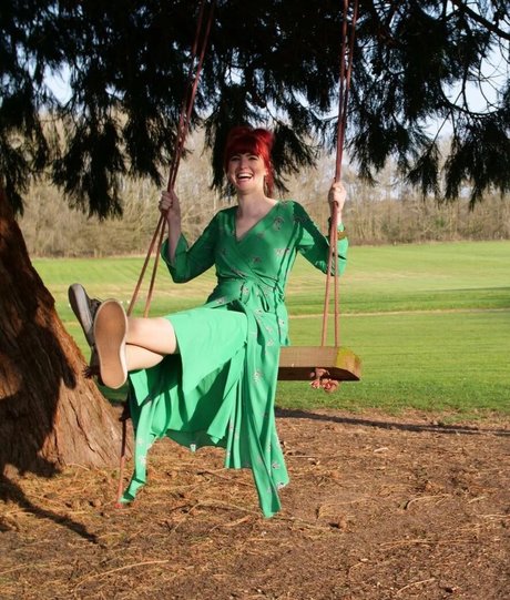 Izzie Balmer naked star pic