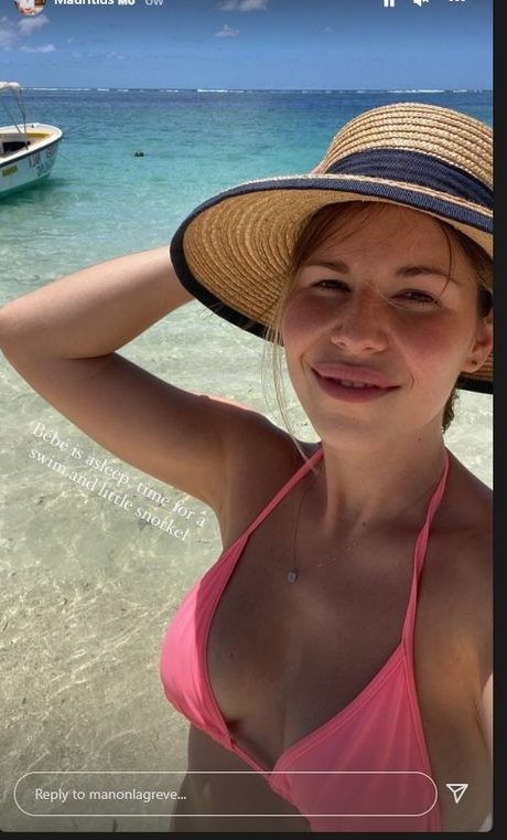 Manon Lagreve star free pic