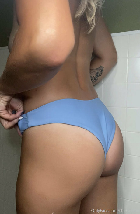 chelseerae erotic actress pics