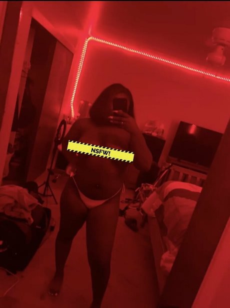 iheartdonna model naked photos