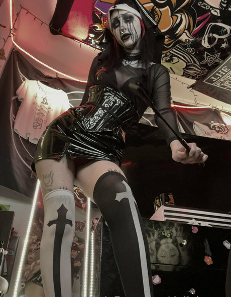 dollyhorror nude pornstar img