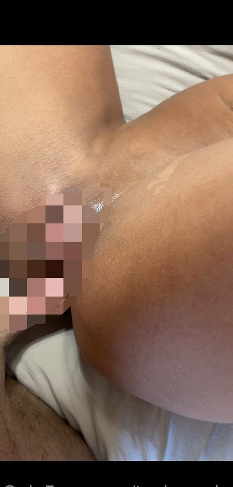 Tashamain model high quality gallery