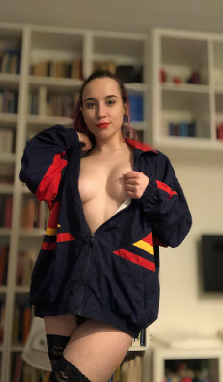 medroxy free nudes pornstar pictures