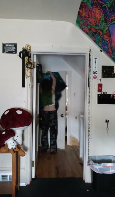 visceralvixen69 high quality actress photo