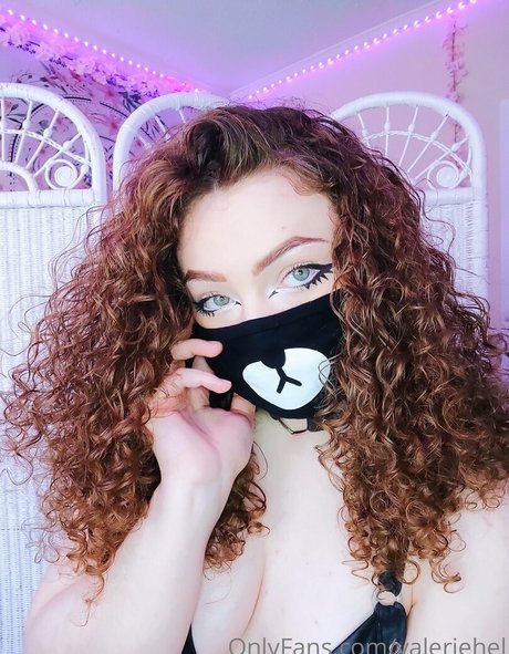 valeriehel pornographic star images