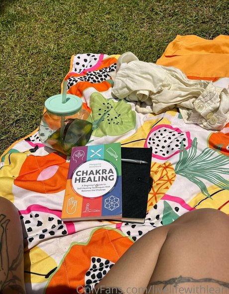 leahsade high quality pornstar image