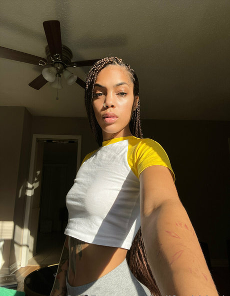 leahsade star hd gallery