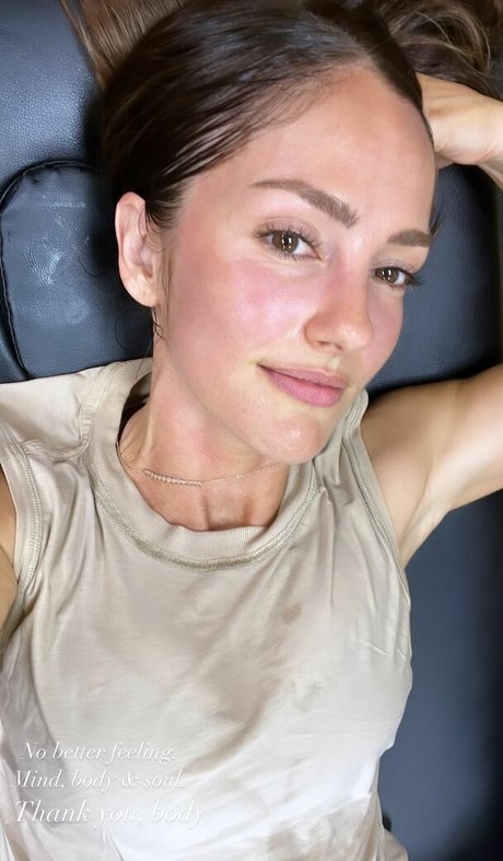 Minka Kelly star nude images