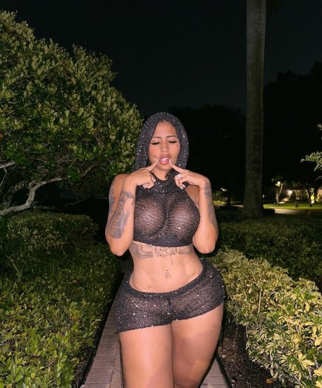 Karen Havary pornstar nude archive